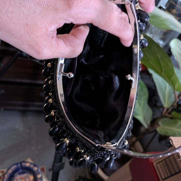 ⬇️PD⬇️FAR NINE BEADED W/BLACK & GOLD TOPPING FORMAL PURSE - Picture 7 of 8